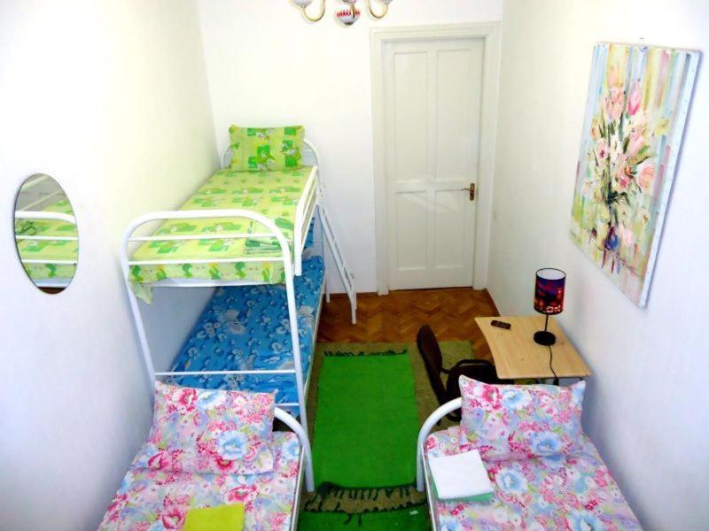 Hostel Kreshatik Kiew Zimmer foto