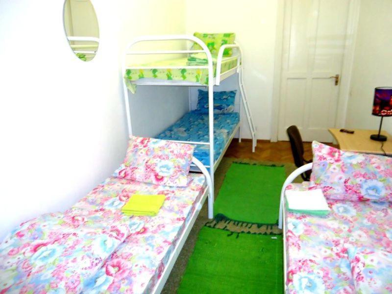 Hostel Kreshatik Kiew Zimmer foto