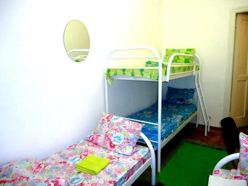 Hostel Kreshatik Kiew Exterior foto