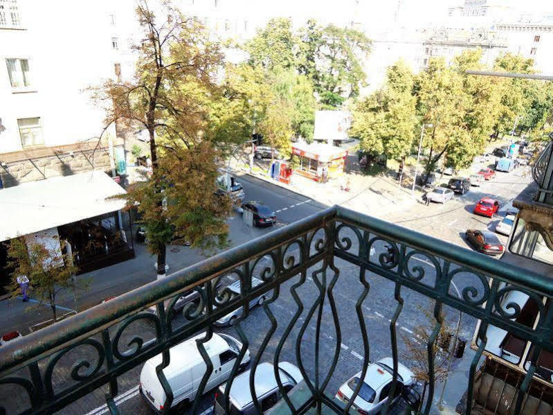Hostel Kreshatik Kiew Exterior foto